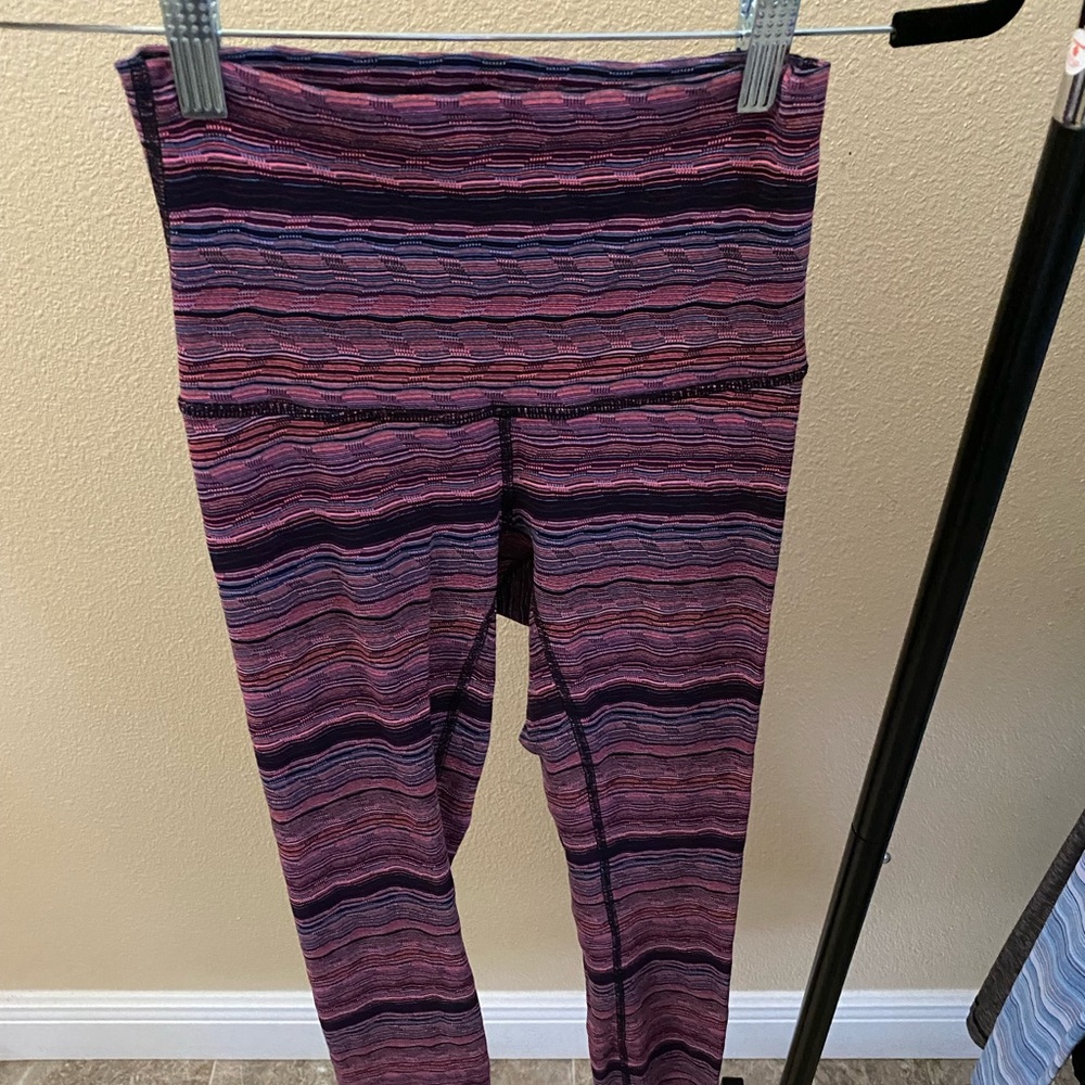 Lululemon high rise wunder under pink static size 4